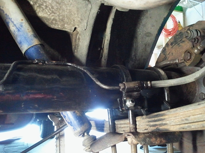 Diff brake line mounts