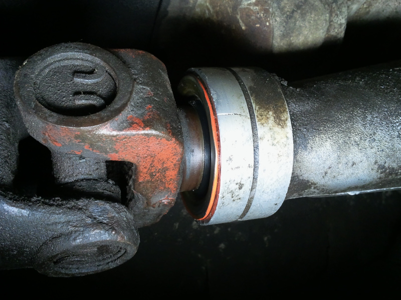 Transmission pinion clearance